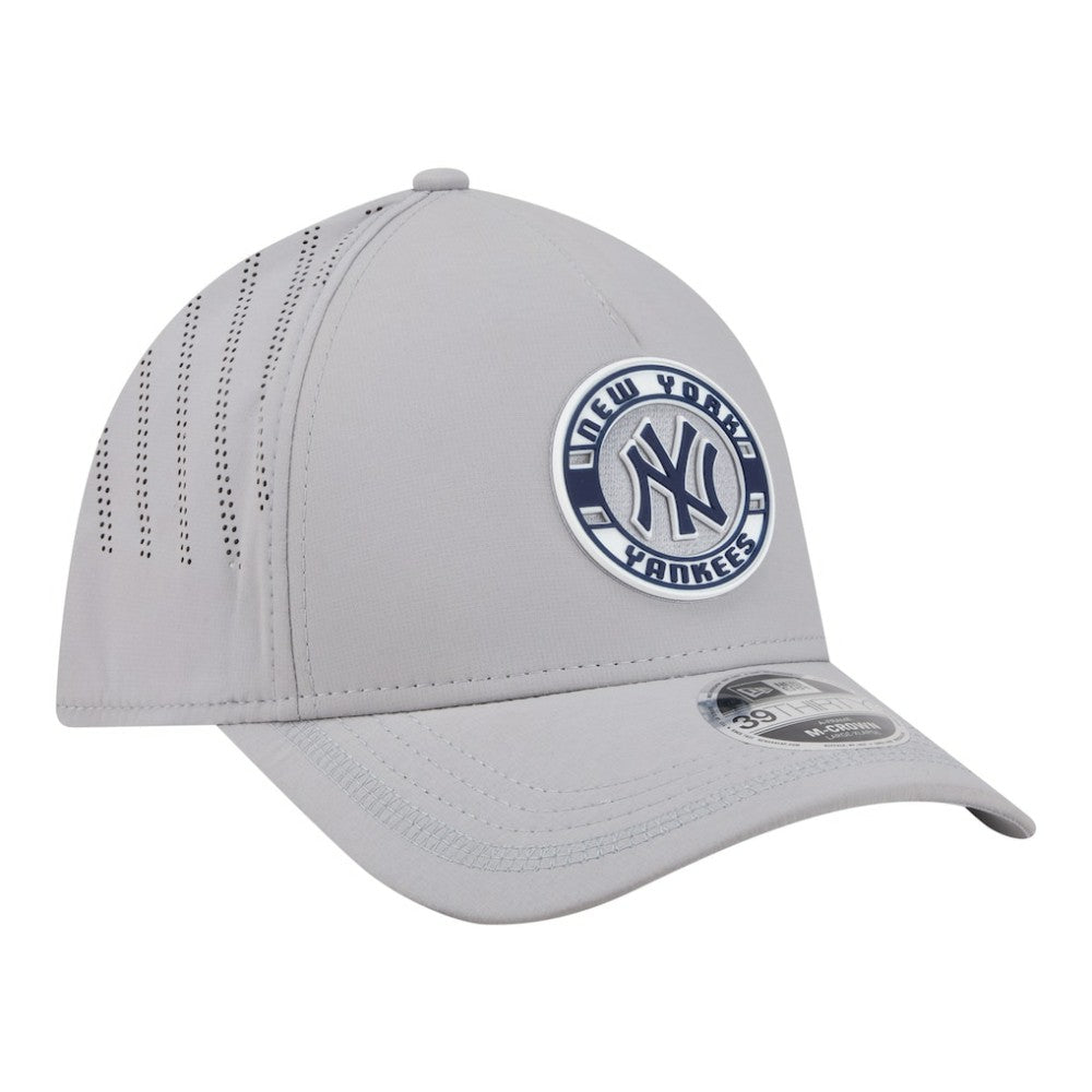 New York Yankees Patch 39THIRTY A-Frame M-Crown Perforated Flex Hat Gray