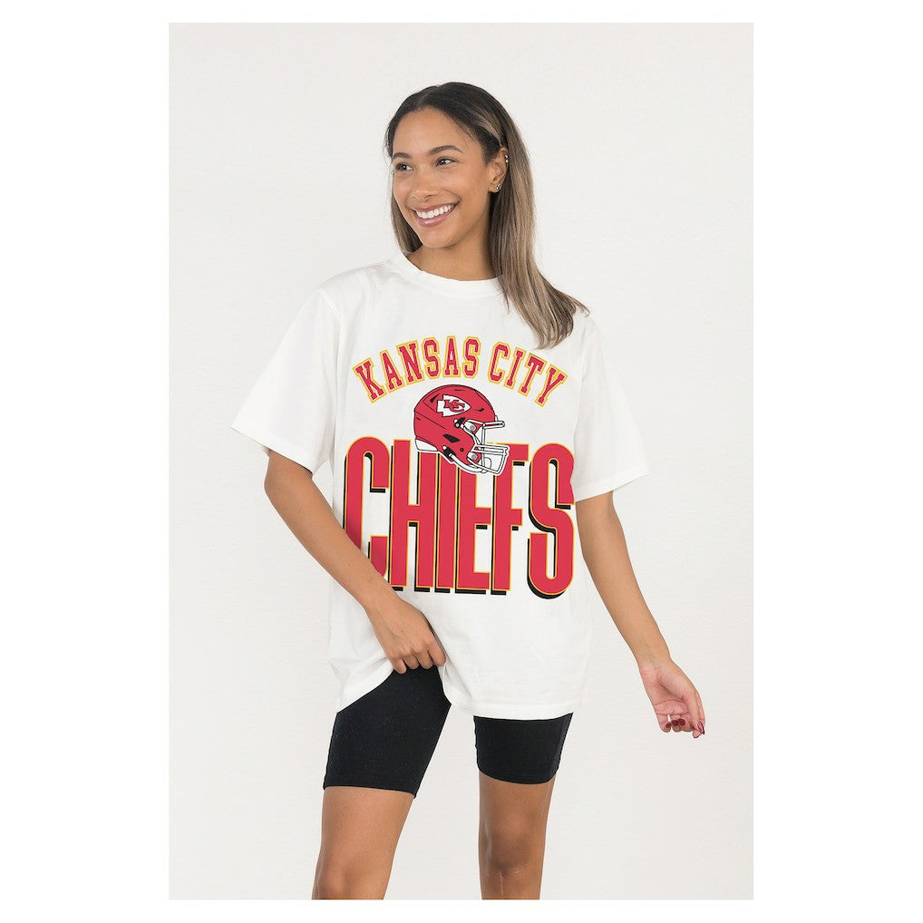 Kansas City Chiefs Gameday Couture Women's Oversized Classic Fierce Focus T-Shirt - White outlet