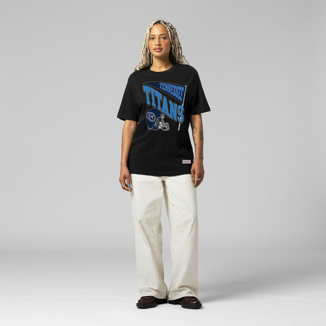 Tennessee Titans Women's Team Dynamic Boyfriend T-Shirt - Black on sale