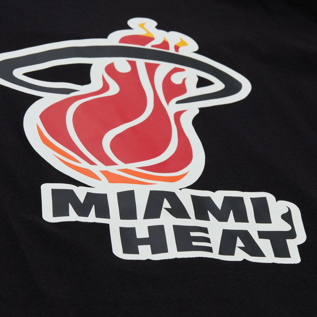 Miami Heat Unisex Playmaker Vintage Logo T-Shirt - Black for sale