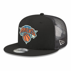 New York Knicks Core Logo Meshback 9FIFTY Snapback Hat - Black on sale