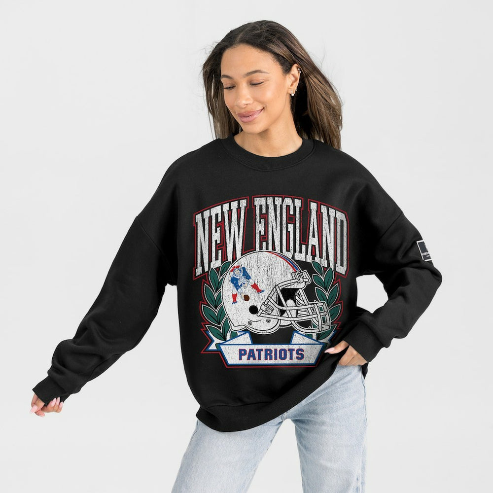 New England Patriots Gameday Couture Women's Oversized Victory Lane Black Label Premium Fleece Sweatshirt - Black discount