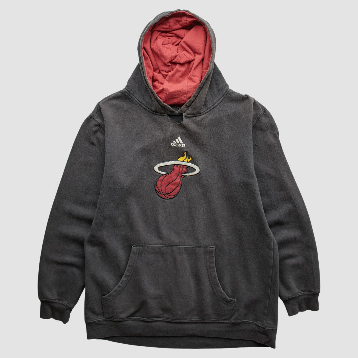 Miami Heat 2000s Pullover Sweatshirt - Charcoal Vintage shop