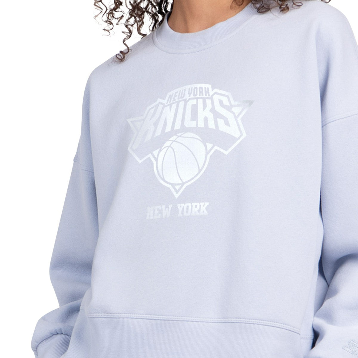 New York Knicks Starter Women's Pastel Boxy Sweatshirt - Light Blue for sale