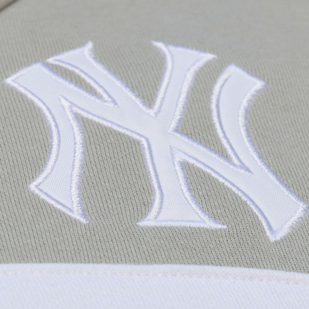 New York Yankees Cooperstown Collection Thunderstorm Head Coach Hoodie Gray