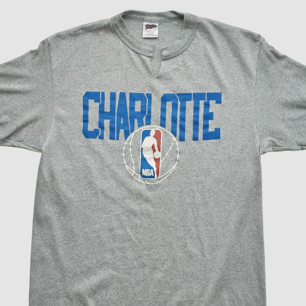 Charlotte Hornets Trench 90s T-shirt - Heather Gray Vintage for sale