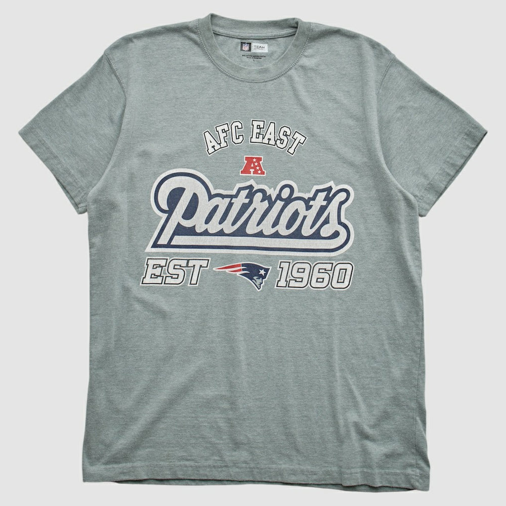 New England Patriots Team Edition Apparel 2000s T-shirt - Green Vintage online