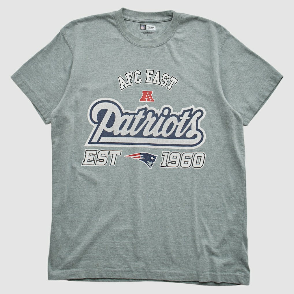 New England Patriots Team Edition Apparel 2000s T-shirt - Green Vintage online