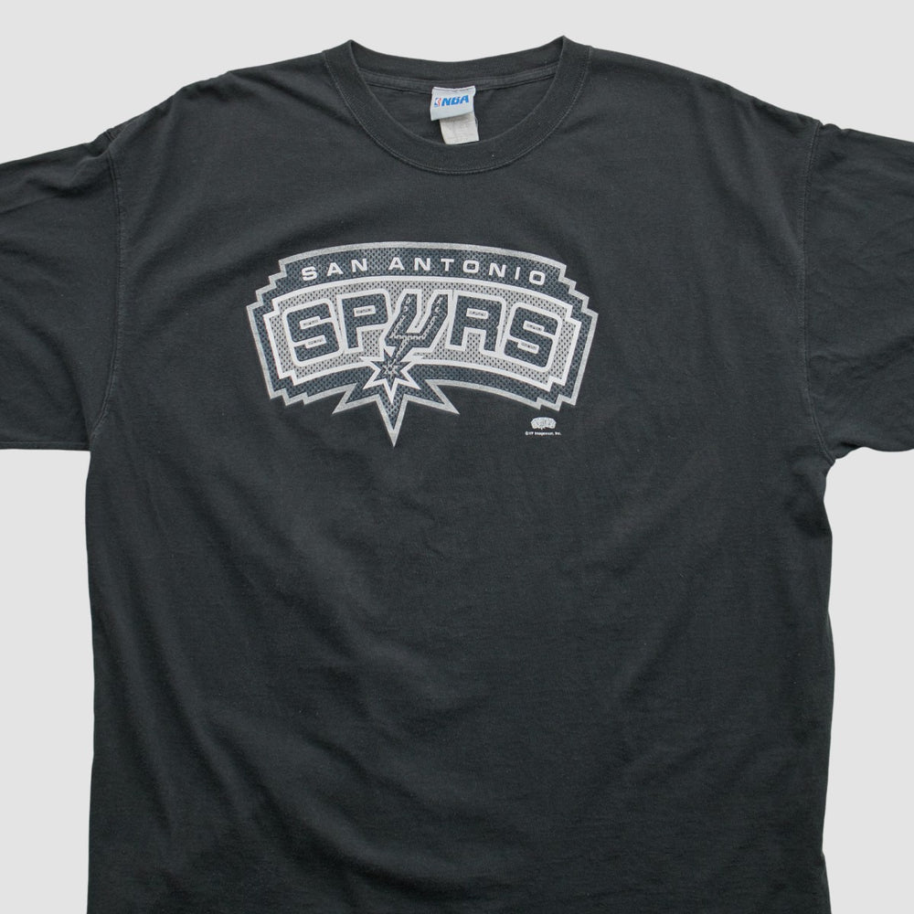 San Antonio Spurs NBA 2000s T-shirt - Black Vintage on sale