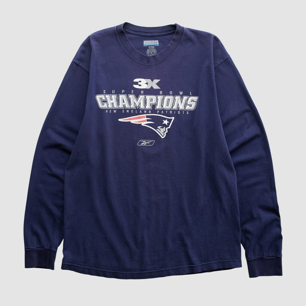 New England Patriots Reebok 2000s Long Sleeve T-shirt - Navy Vintage for sale
