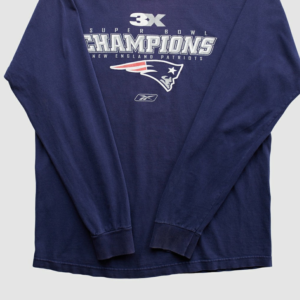 New England Patriots Reebok 2000s Long Sleeve T-shirt - Navy Vintage for sale