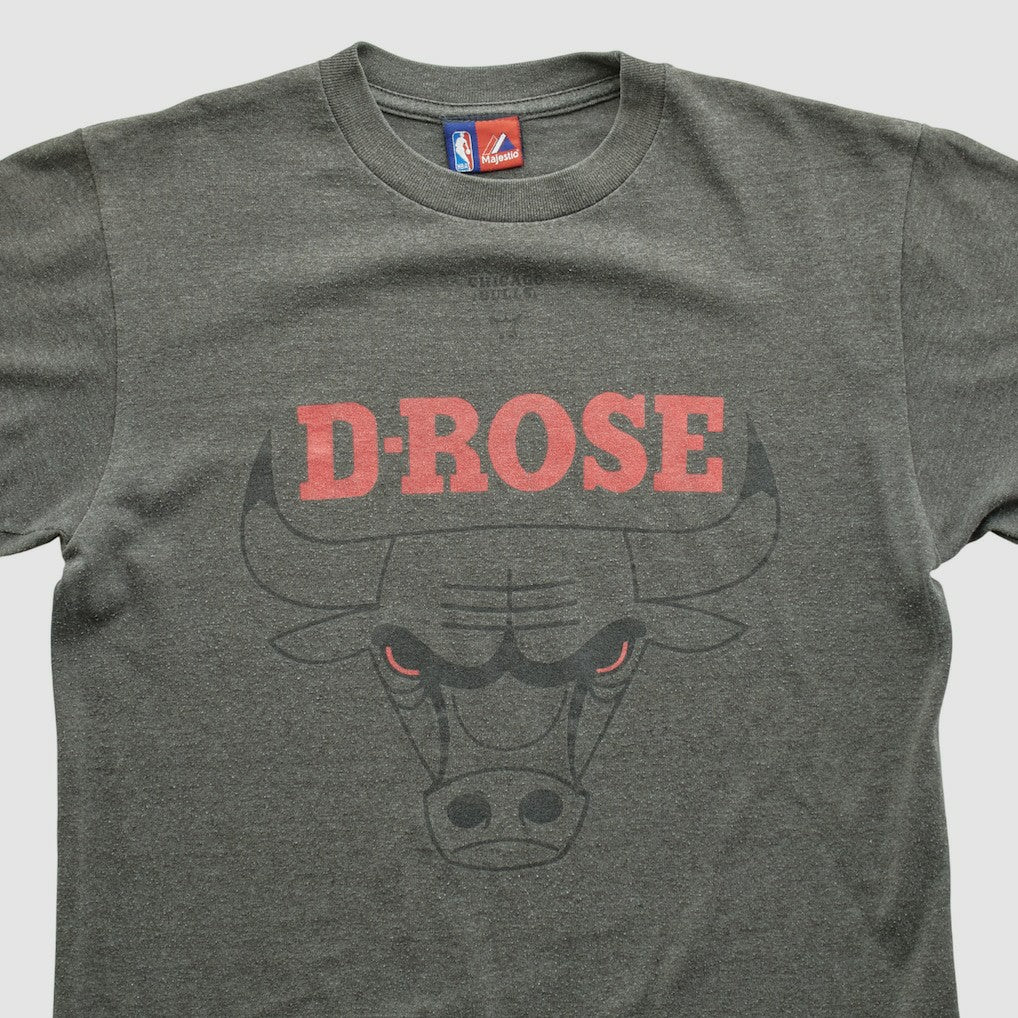 Chicago Bulls Majestic 2000s T-shirt sale - Dark Heather Gray Vintage shop