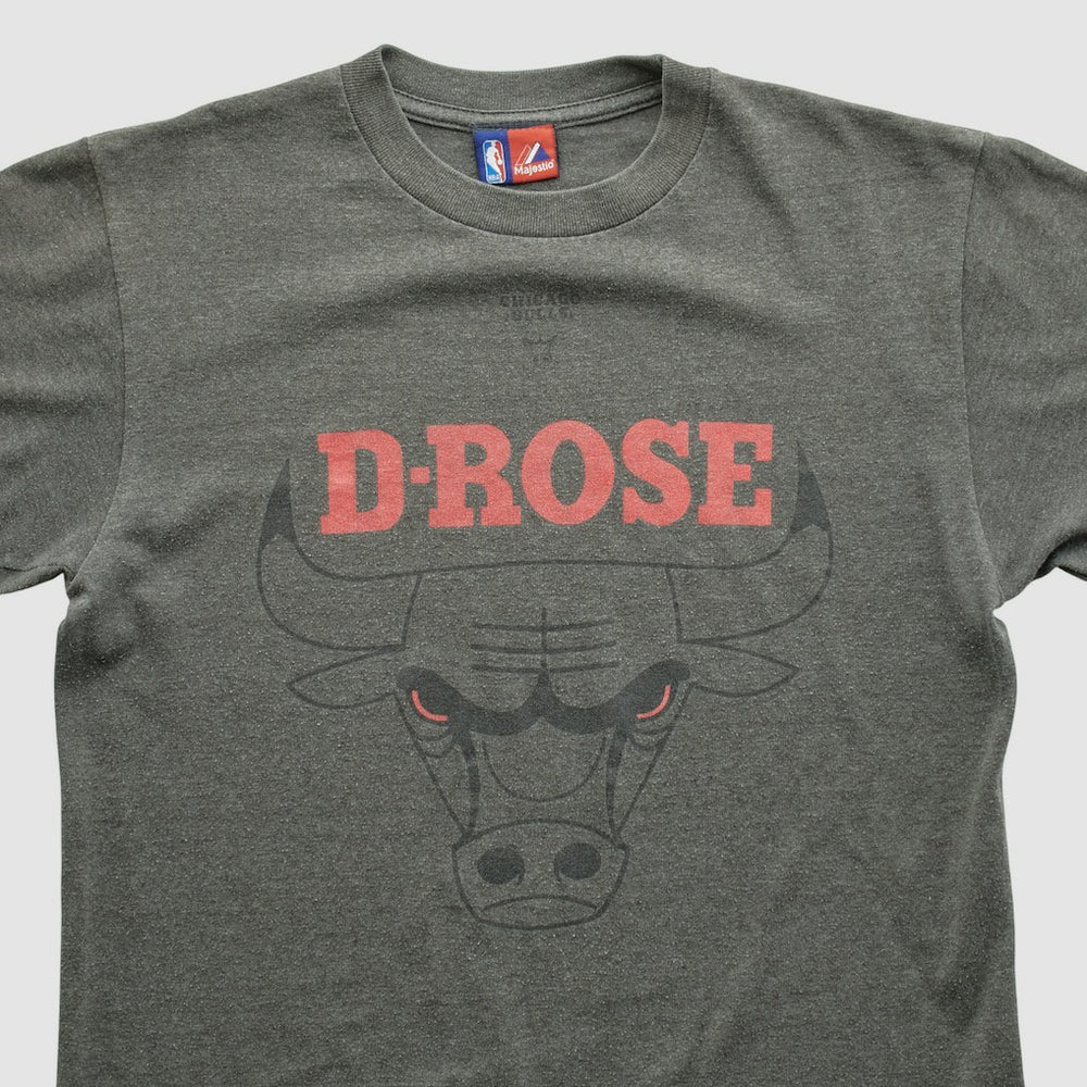 Chicago Bulls Majestic 2000s T-shirt sale - Dark Heather Gray Vintage shop