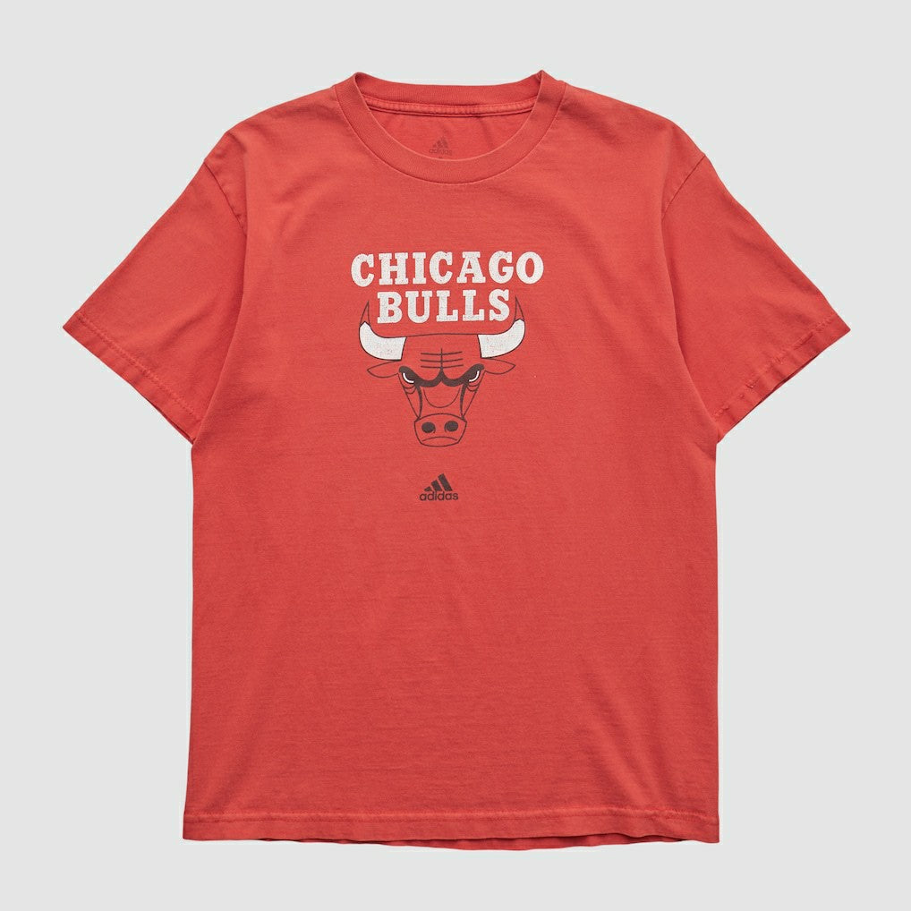 Chicago Bulls 2000s T-shirt sale - Red Vintage on sale