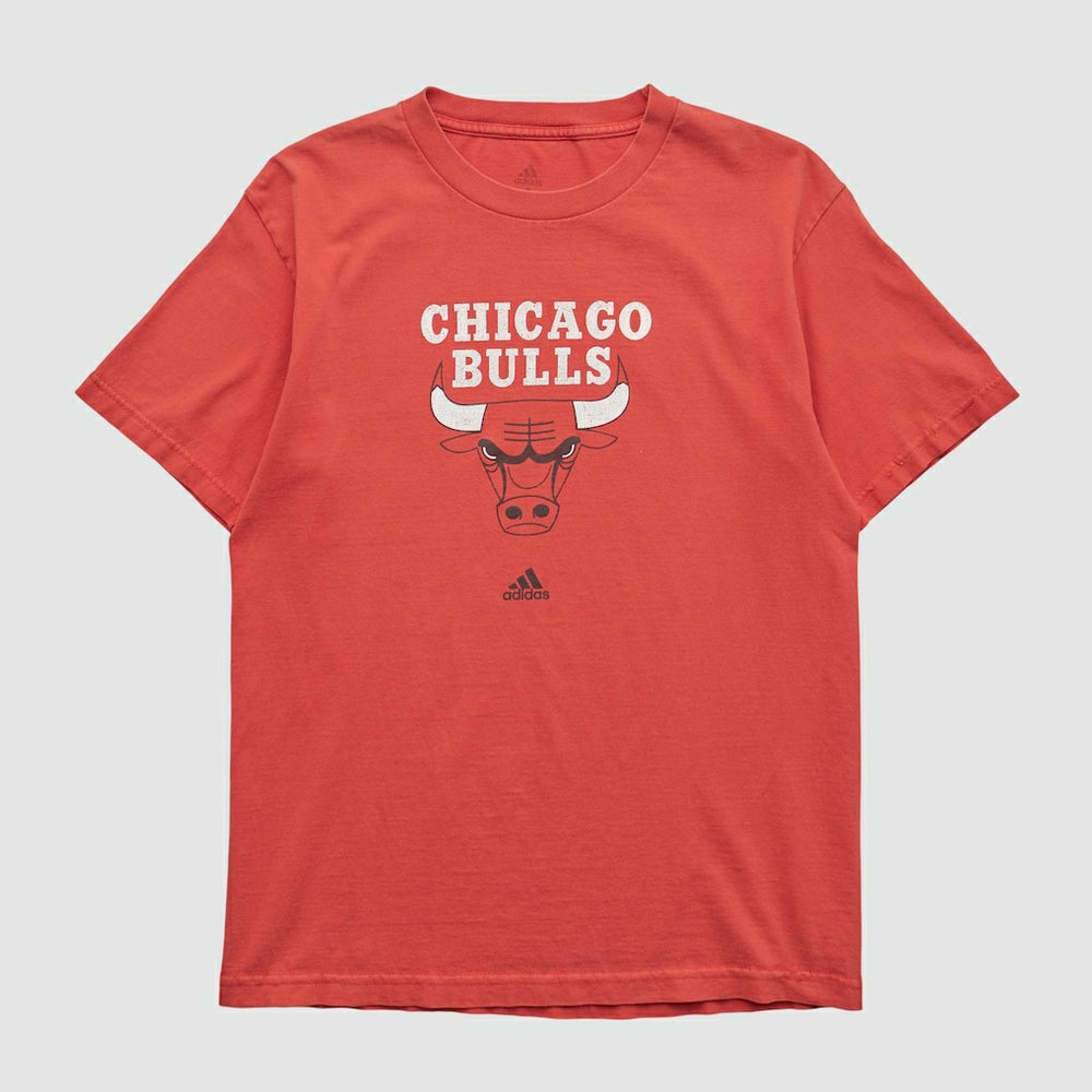 Chicago Bulls 2000s T-shirt sale - Red Vintage on sale