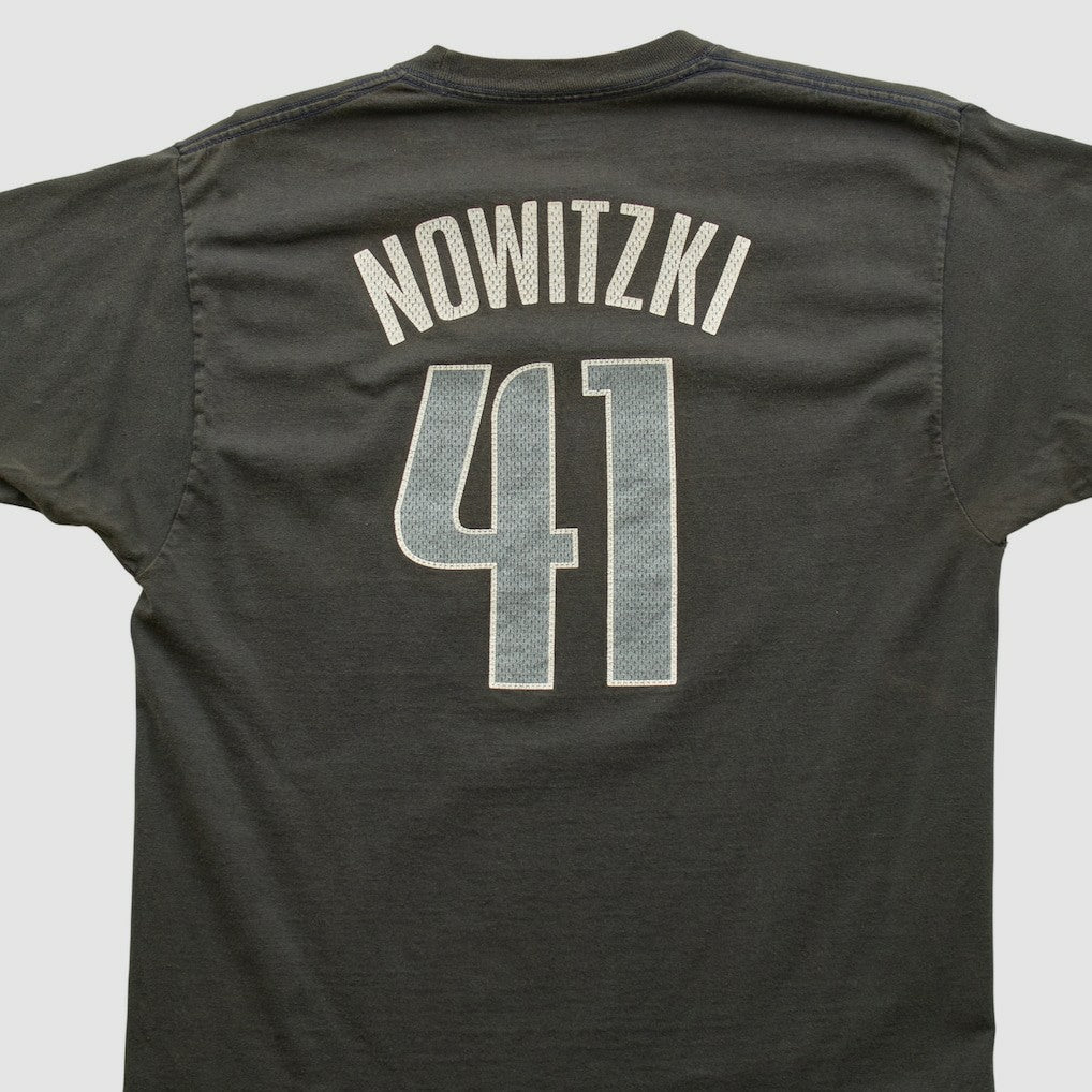 Dallas Mavericks Reebok 2000s T-shirt sale - Black Vintage for sale