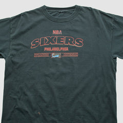 Philadelphia 76ers 2000s T-shirt - Black Vintage on sale