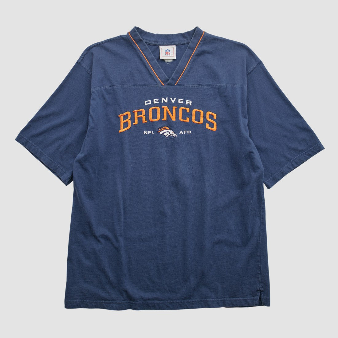 Denver Broncos NFL 2000s T-shirt - Navy Real Vintage on sale