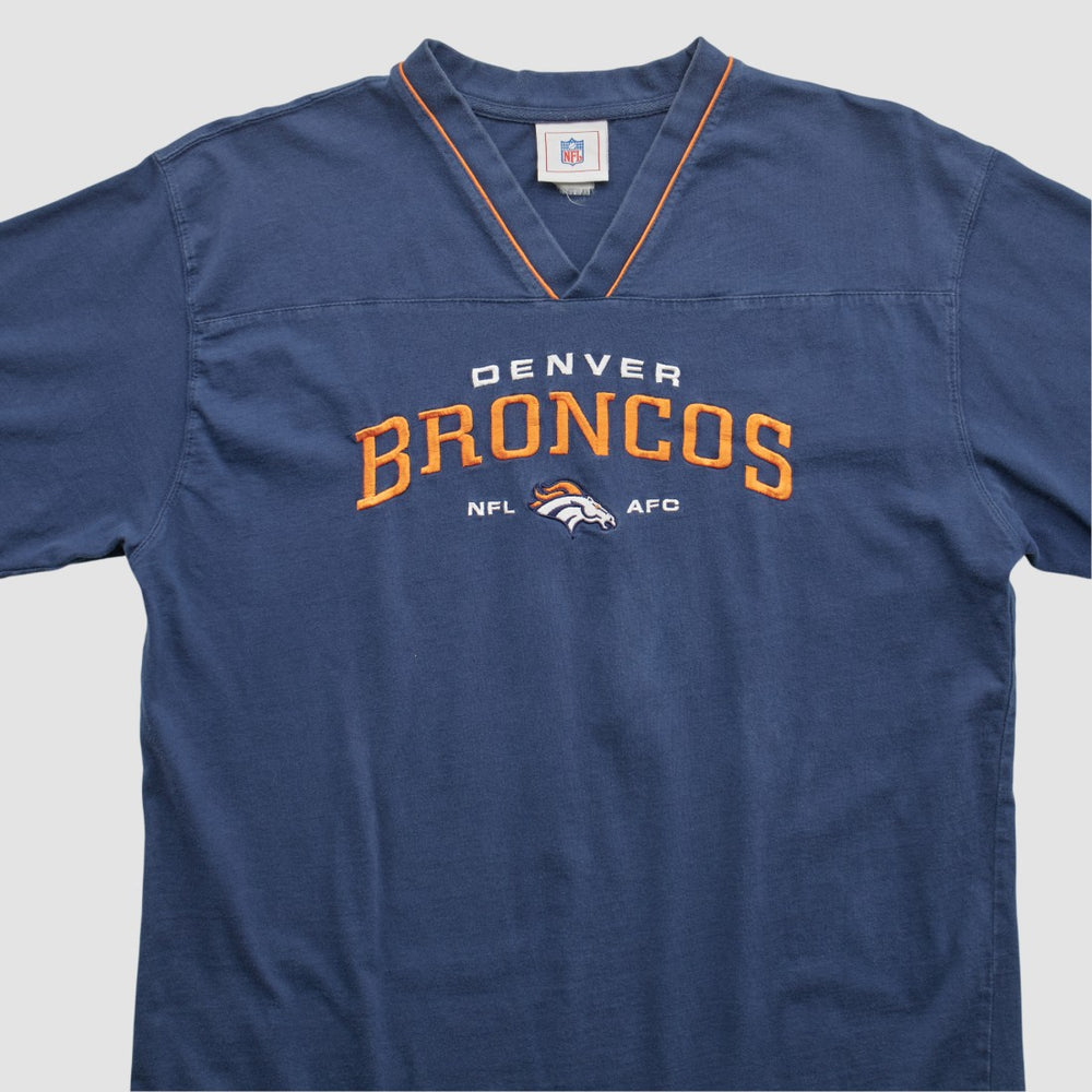 Denver Broncos NFL 2000s T-shirt - Navy Real Vintage on sale