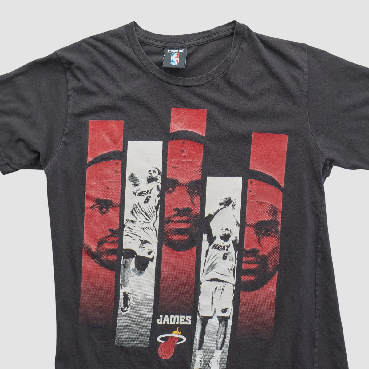 Miami Heat UNK 2010s T-shirt - Black Vintage for sale