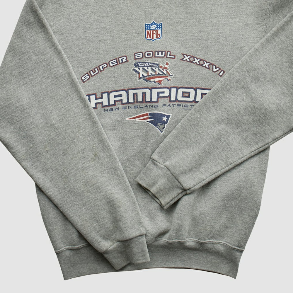 New England Patriots Lee Sport 2002 Pullover Sweatshirt - Heather Gray Vintage for sale