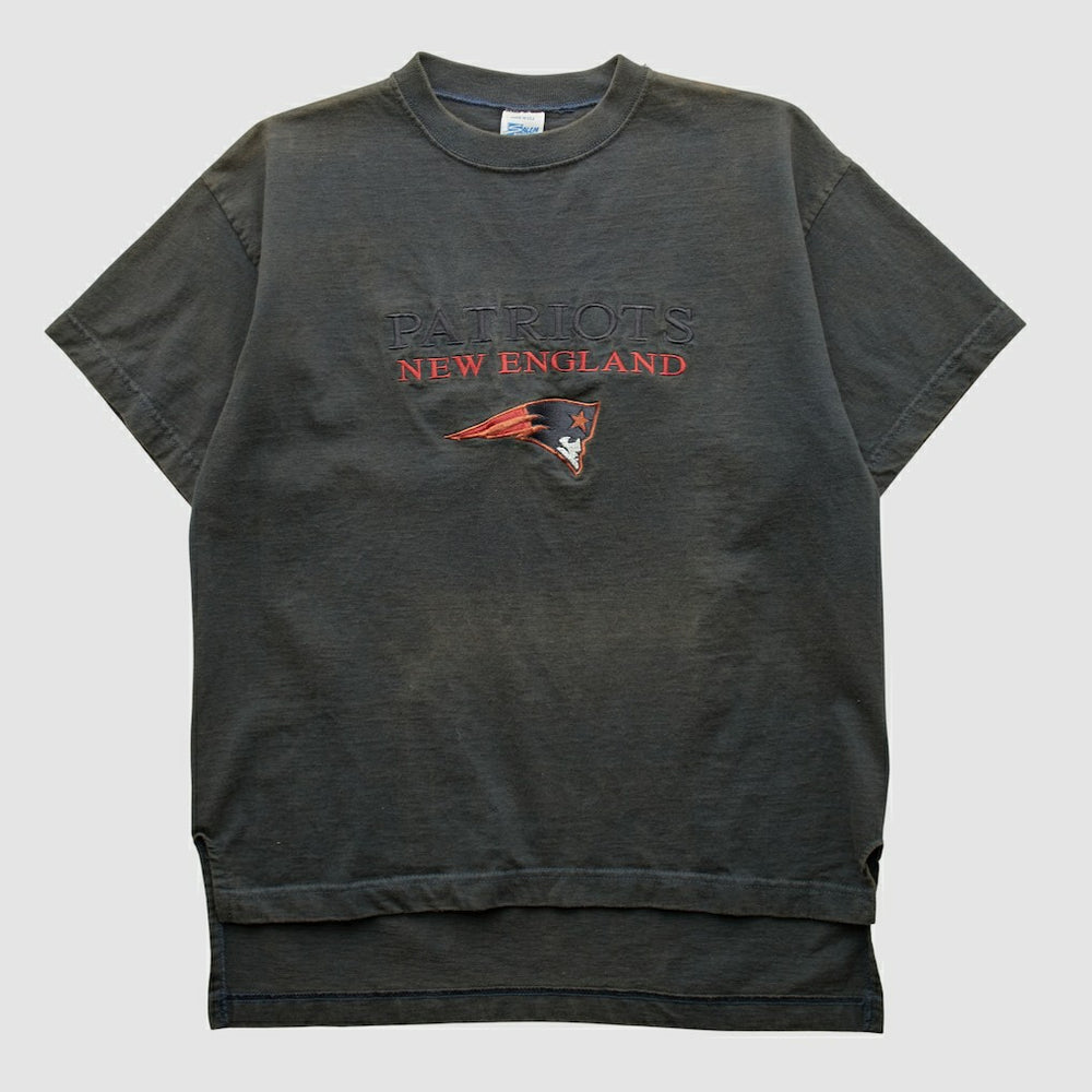 New England Patriots Salem Sportswear 90s T-shirt - Black Vintage on sale