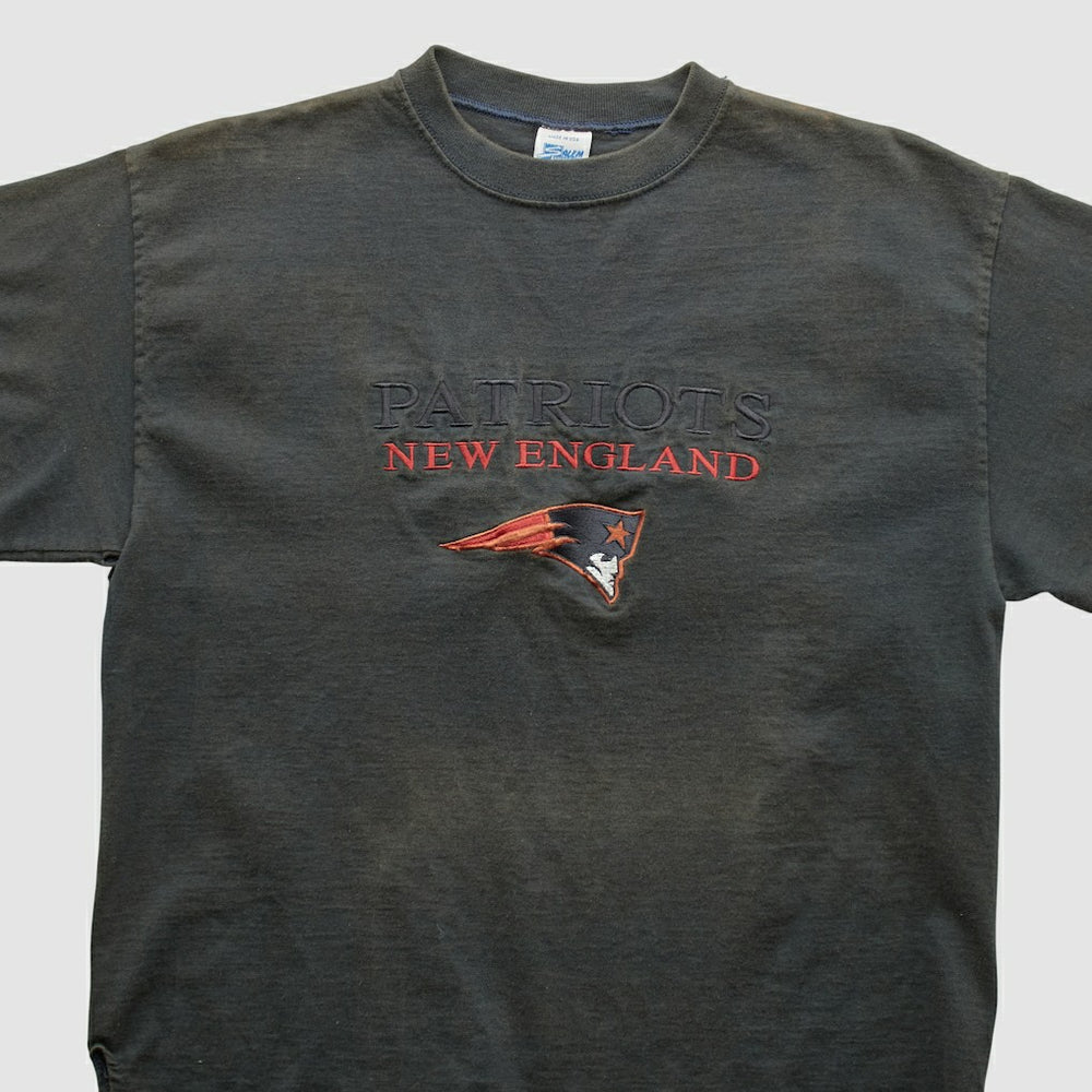 New England Patriots Salem Sportswear 90s T-shirt - Black Vintage on sale