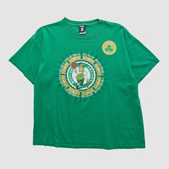 Boston Celtics UNK 2000s T-shirt - Green Vintage sale