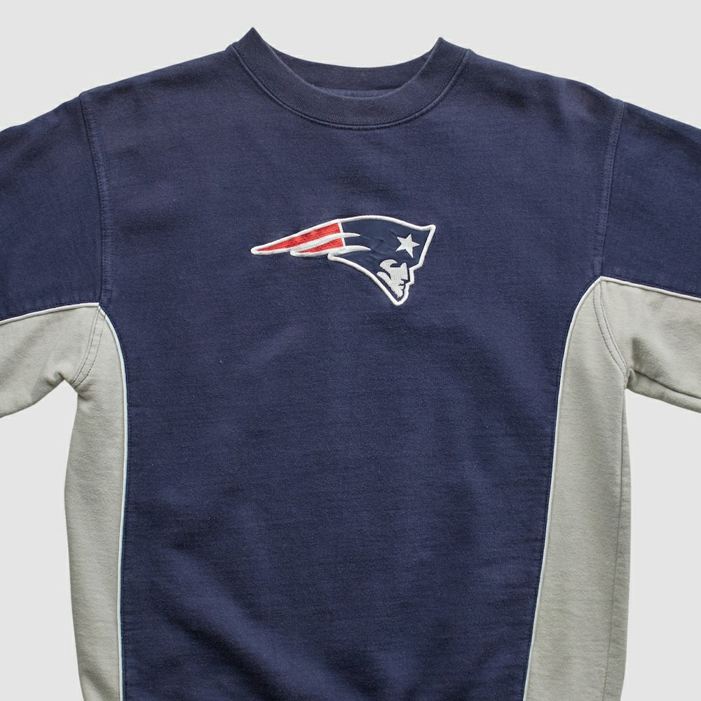 New England Patriots Reebok 2000s Pullover Sweatshirt - Navy Vintage online