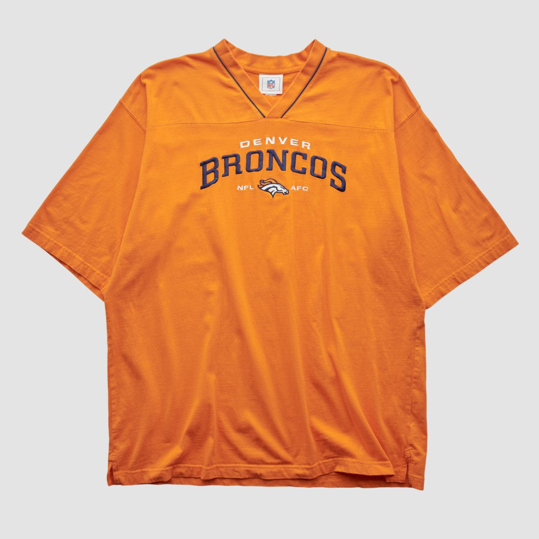 Denver Broncos NFL 2000s T-shirt - Orange Vintage on sale