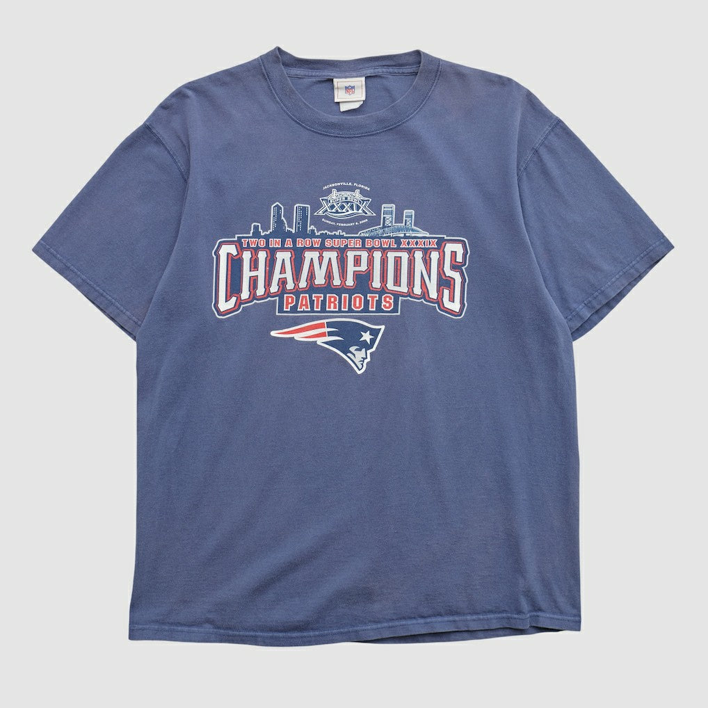 New England Patriots NFL 2005 T-shirt - Blue Vintage for sale