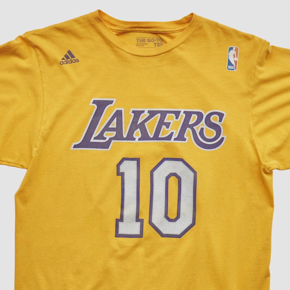 Los Angeles Lakers 2010s T-shirt - Yellow Vintage sale