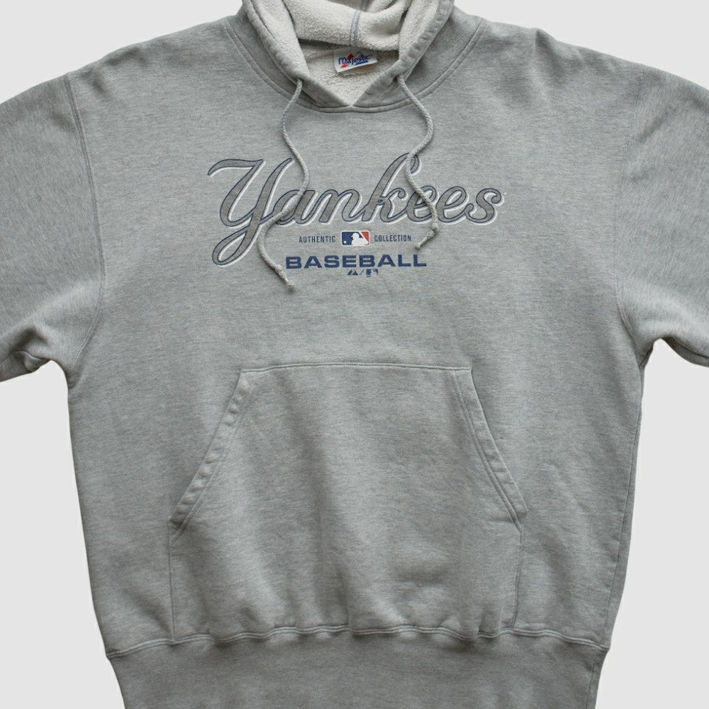 New York Yankees Majestic 2000s Hooded Pullover Sweatshirt Heather Gray Vintage
