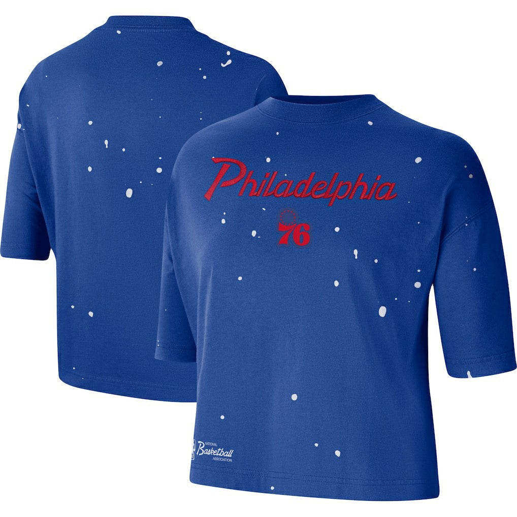 Philadelphia 76ers Women's Courtside Splatter Cropped T-Shirt - Royal online