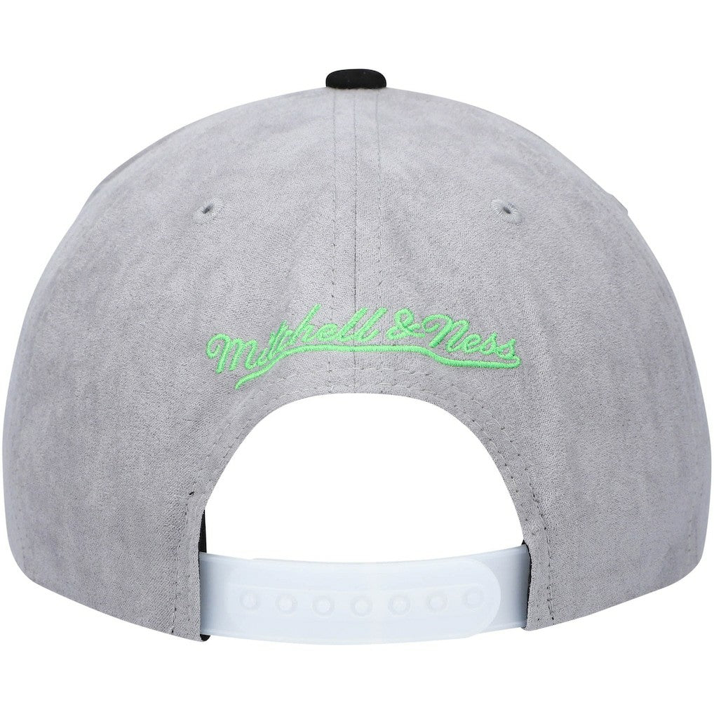 Chicago Bulls Day 5 Snapback Hat - Black/Pink discount
