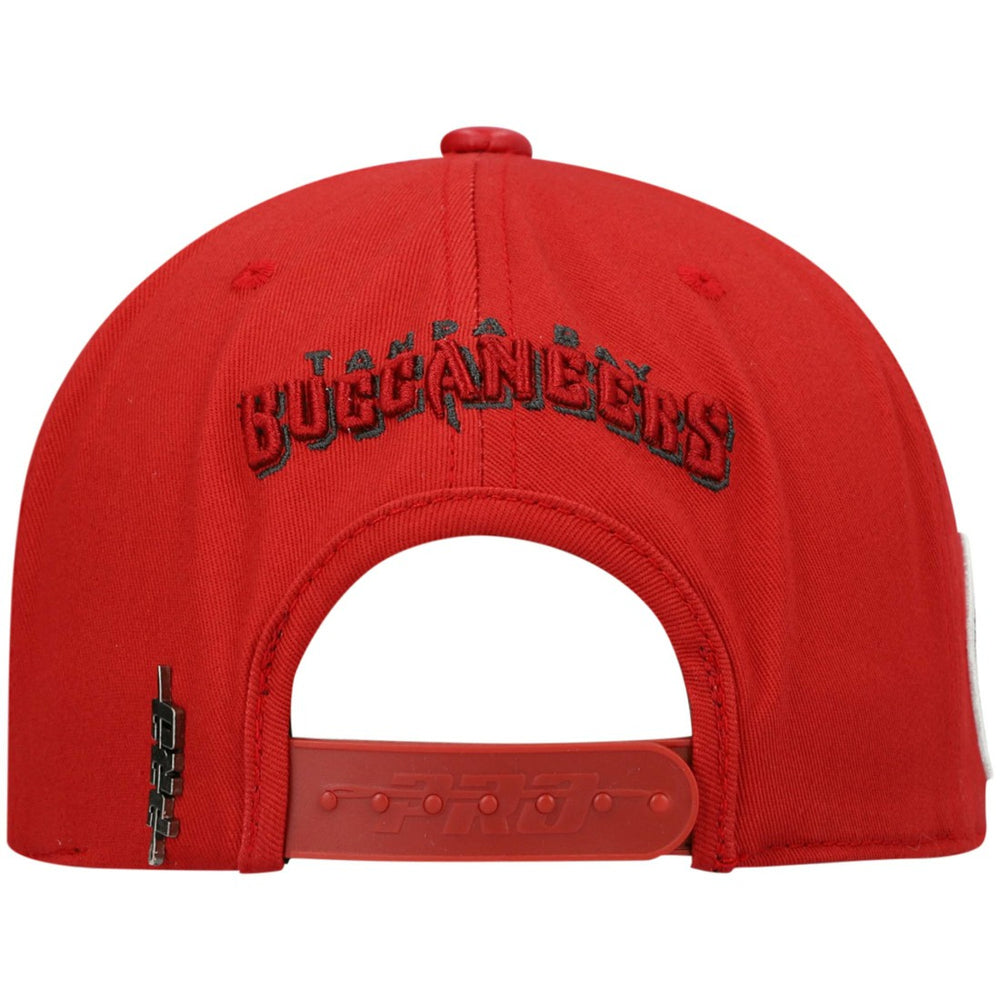 Tampa Bay Buccaneers Pro Standard Logo II Snapback Hat - Red outlet