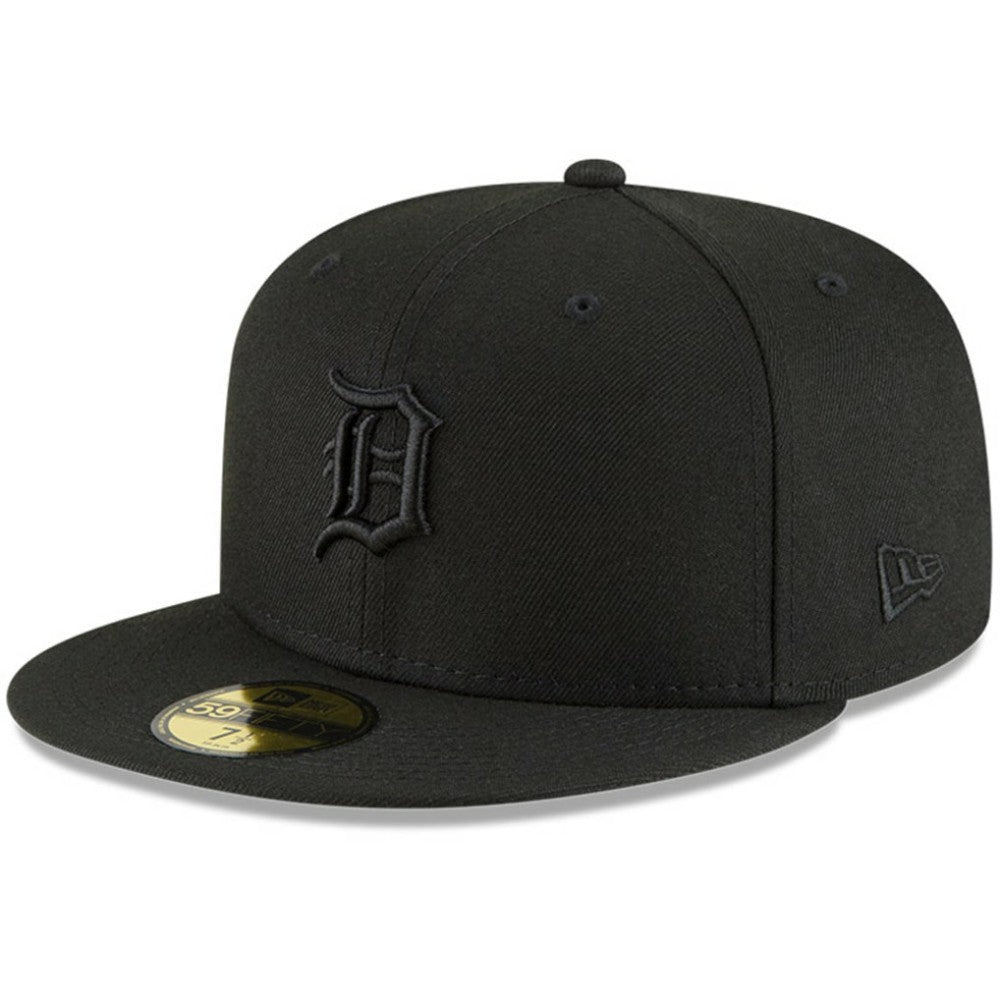 Detroit Tigers Black on Black 59FIFTY Fitted Hat