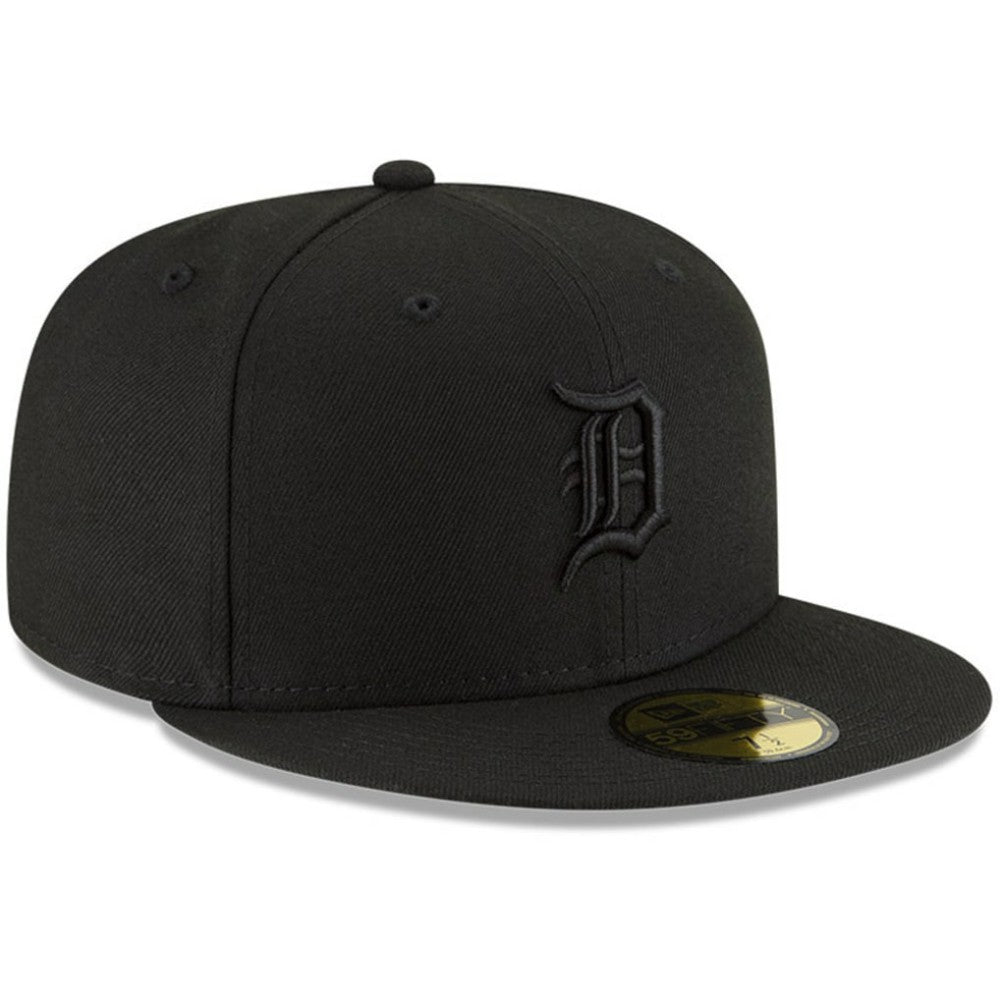 Detroit Tigers Black on Black 59FIFTY Fitted Hat