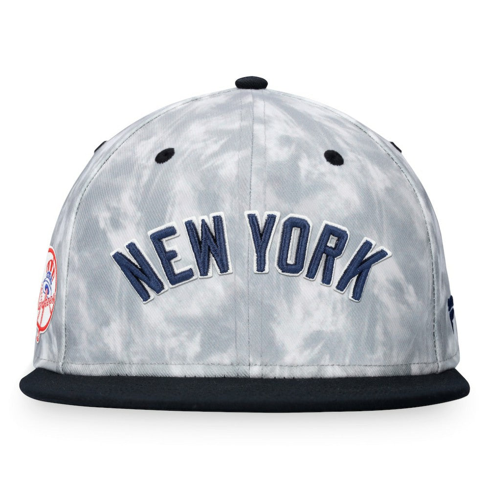 New York Yankees Smoke Dye Fitted Hat Black/White