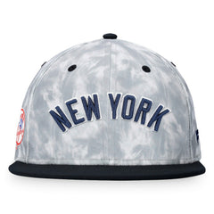 New York Yankees Smoke Dye Fitted Hat Black/White