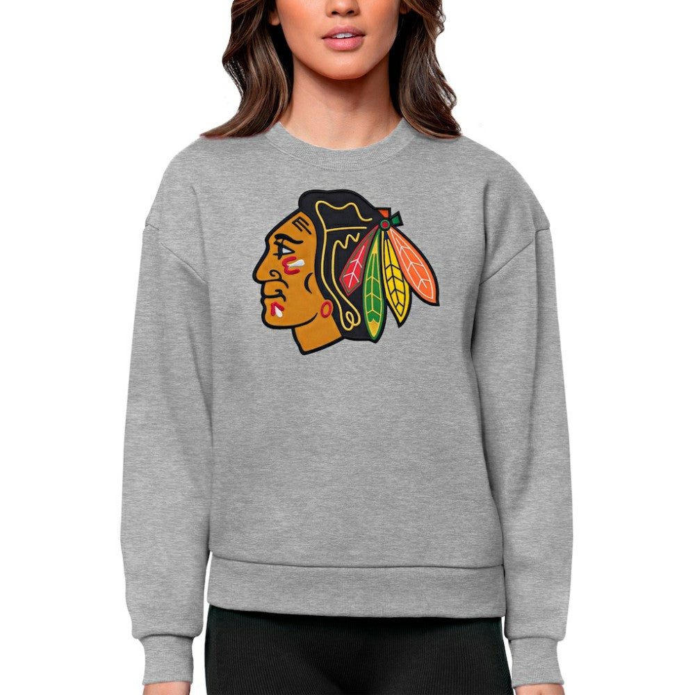 Chicago Blackhawks Antigua Women's Team Logo Victory Crewneck Pullover Sweatshirt - Heather Gray Sweatshirts