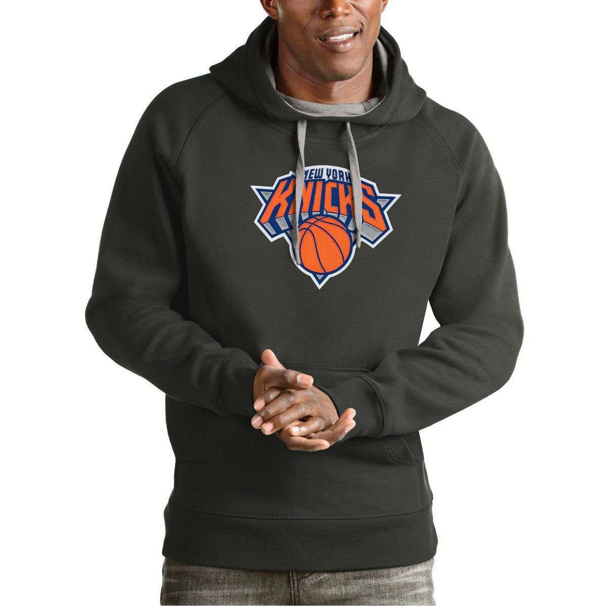 New York Knicks Antigua Team Logo Victory Pullover Hoodie - Charcoal outlet