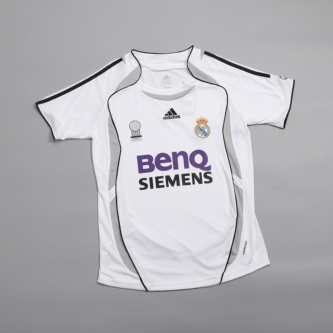 Ronaldo #9 Retro Real Madrid Home Jersey 2006/07